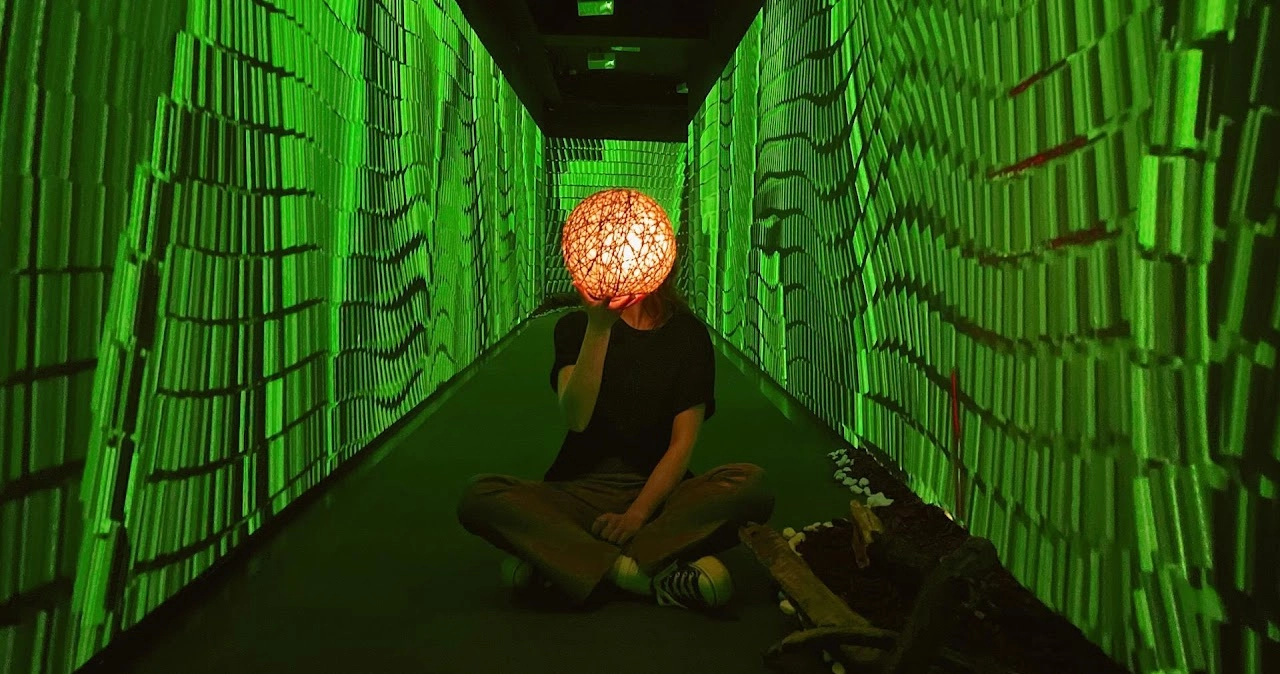 Interactive abstract art installation at Holoseum by Ambavi Creators, Tbilisi