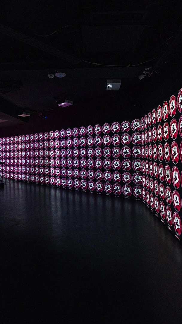 Digital exhibition about the First Republic, created using AI, artistic storytelling and interactive installations